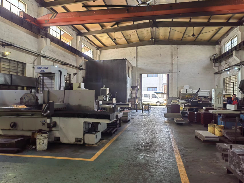 厂房设备1 - 副本.jpg